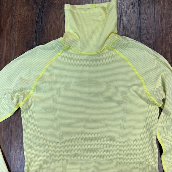 Lululemon Run: Swiftly Turtleneck Clarity Yellow SZ 6 - Picture 3 of 7